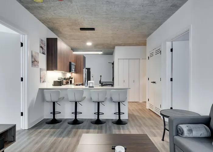 Wabash 4br - Pool Free In & Out Parking 6 * Chicago