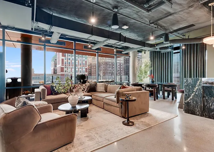 Wabash 4br - Pool Free In & Out Parking 6 * Chicago