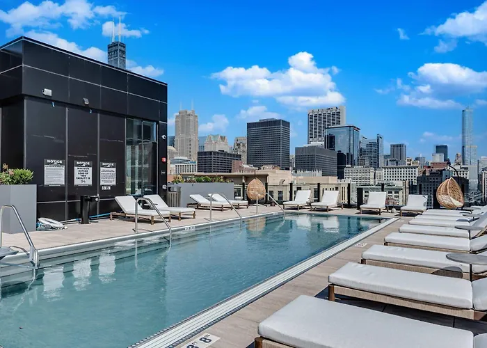 Wabash 4br - Pool Free In & Out Parking 6 *