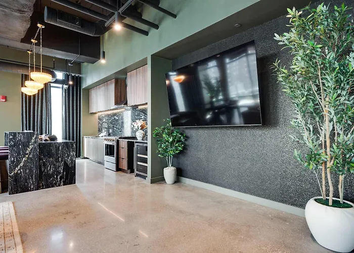 Apartment Wabash 4br - Pool Free In & Out Parking 6 *